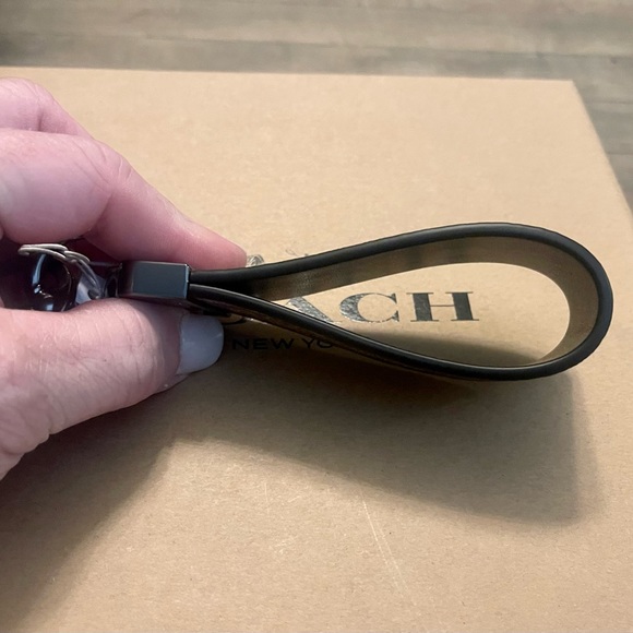 Coach Loop Keychain Fob Bag Charm In Khaki Signature Canvas - Picture 3 of 6